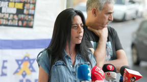 "כפסע מסיום הסיוט": משפחות החטופים מחכות לבשורות טובות במהלך החג