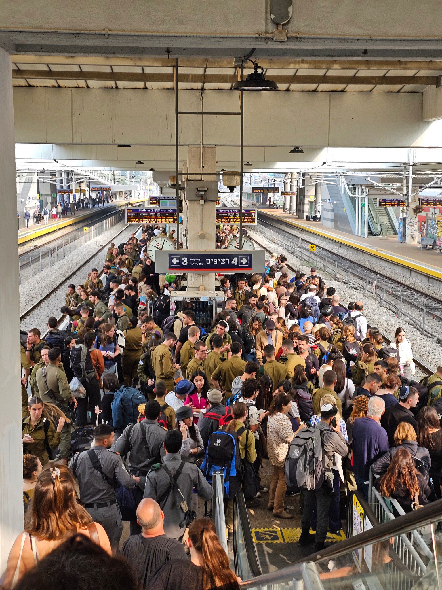 עומסים ברכבת סבידור מרכז, 30.11.25