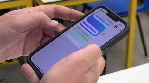 מורה מחליף | האם הבינה המלאכותית תחליף את המורים בבדיקת מבחנים ועבודות?