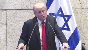 טראמפ הגיע לנאום בכנסת - וזכה לכבוד של מלכים