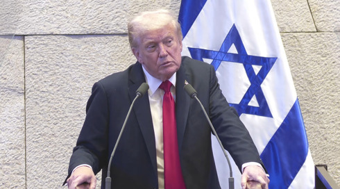 טראמפ הגיע לנאום בכנסת - וזכה לכבוד של מלכים.כאן חדשות טראמפ הגיע לנאום בכנסת - וזכה לכבוד של מלכים
