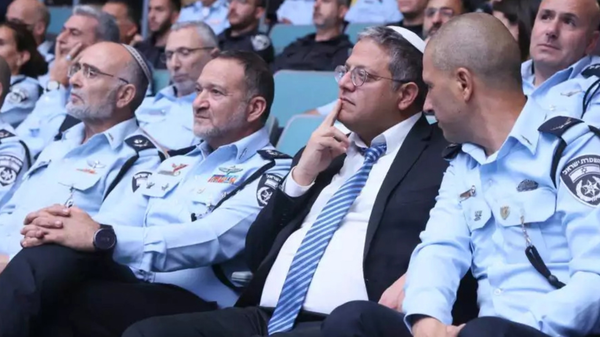 זמן אמת עונה 8 | פרק 4 - חוק בלי סדר