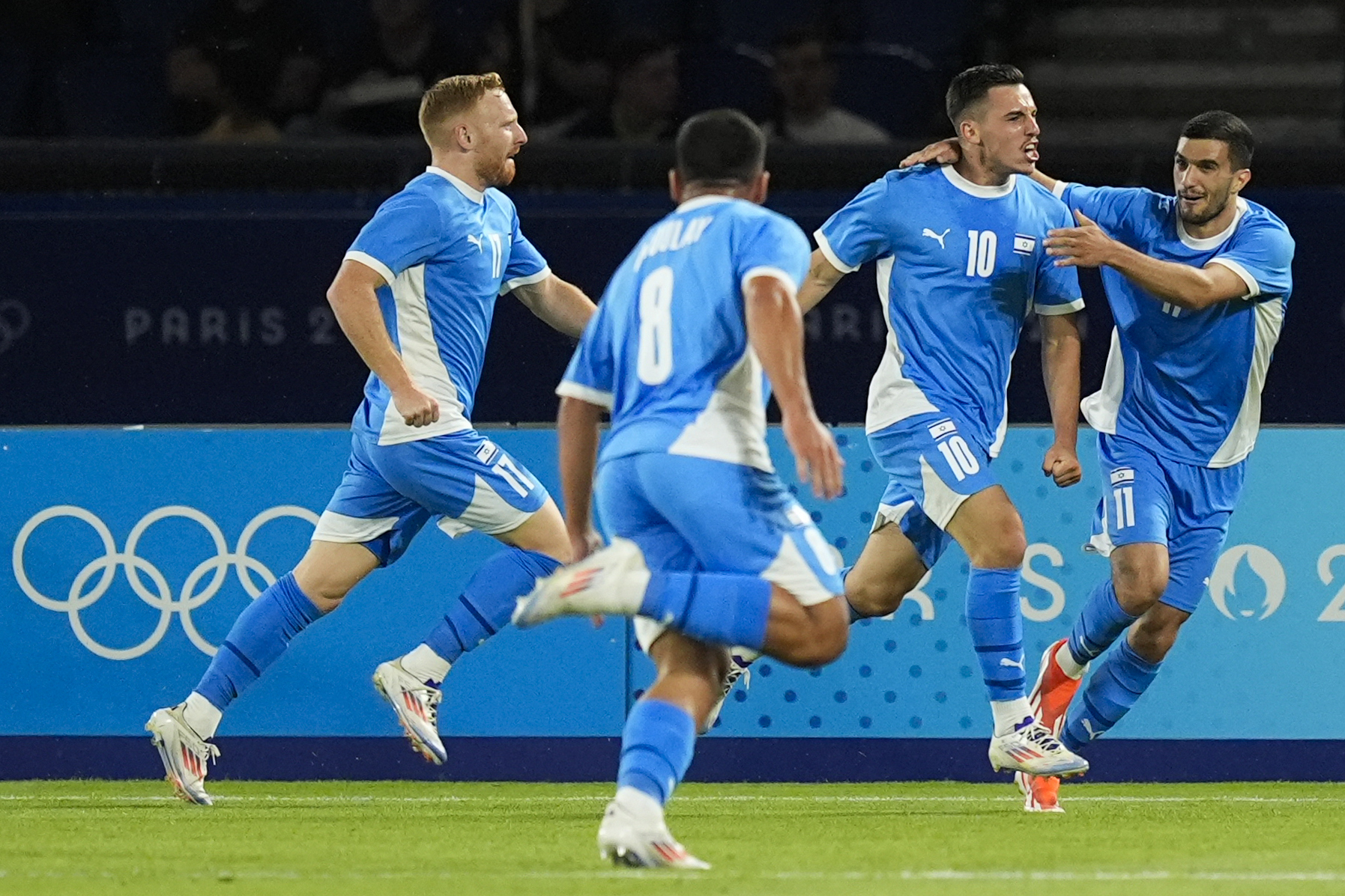 נבחרת ישראל לאחר שער במשחק מול מאלי