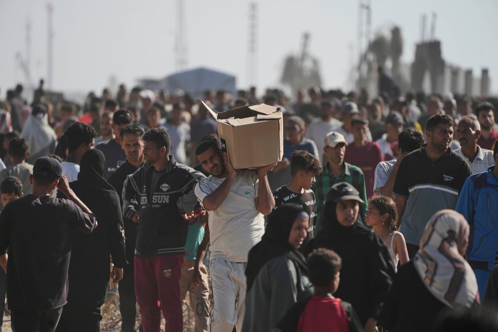 עזתים במרכז חלוקת הסיוע האמריקני ברפיח 