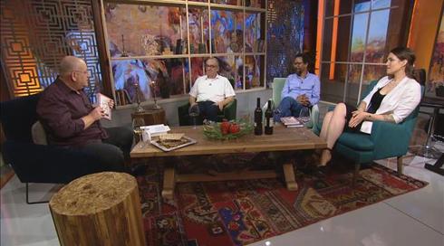 בין השמשות | עונה 3, פרק 25 - מיוחד לפסח