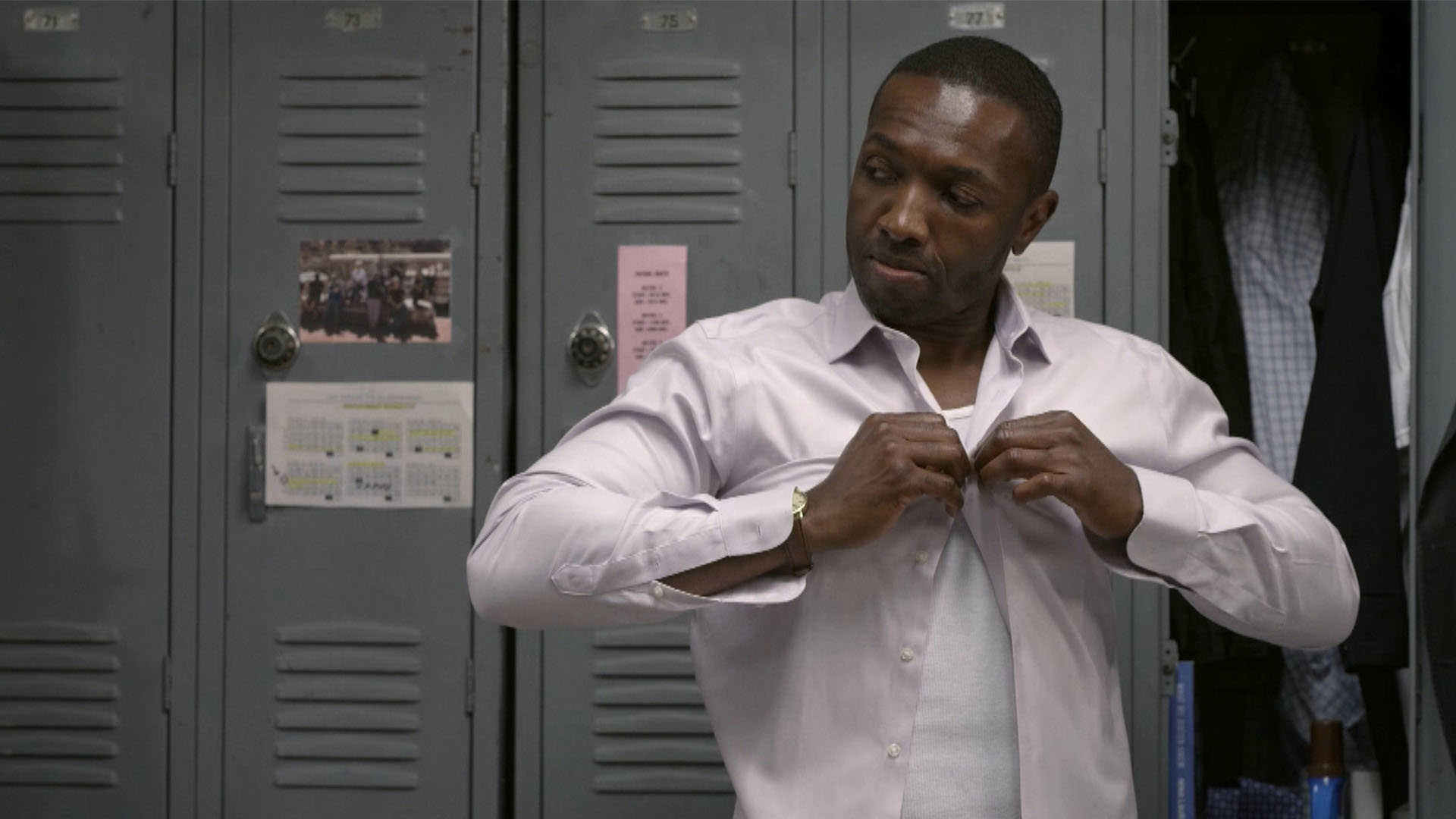 בוש עונה 7 | פרק 2 - הכלב שאתה מאכיל