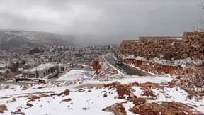שלג ראשון בגולן ובצפת, הבניאס זורם בעוצמה: התיעודים המרהיבים מהחורף
