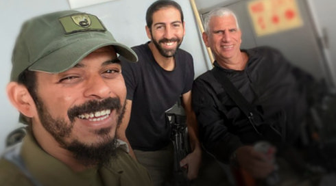 מצמרר: תמונת הסלפי התמימה - שהפכה לזיכרון משלושה נופלים במלחמה