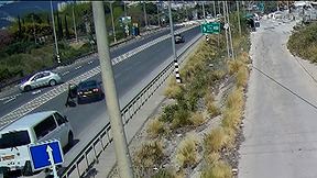 מרדף משטרתי דרמטי: עבריין ברח מהמשטרה - השוטר נתלה על רכבו