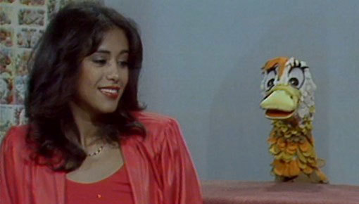 עפרה חזה ואוזה. 1982