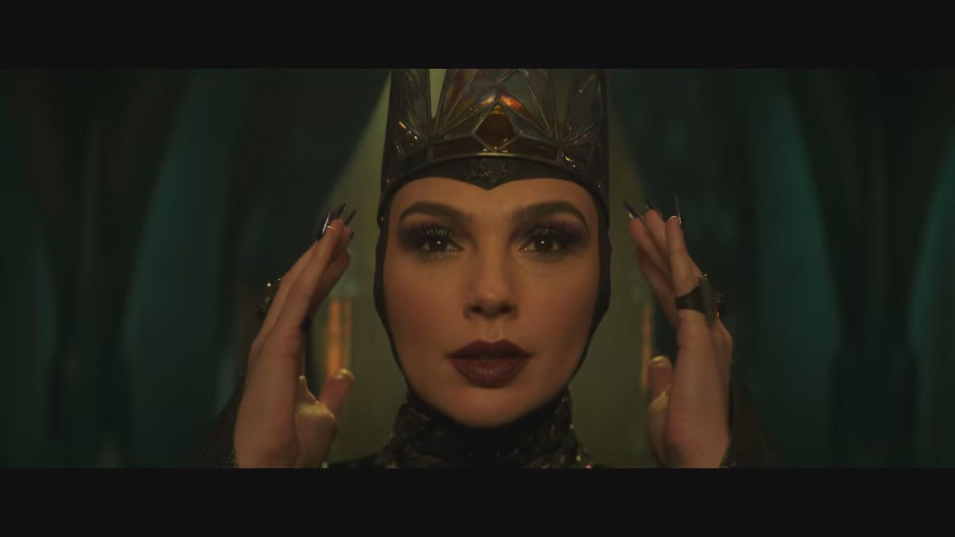 גל גדות מתוך "שלגיה"