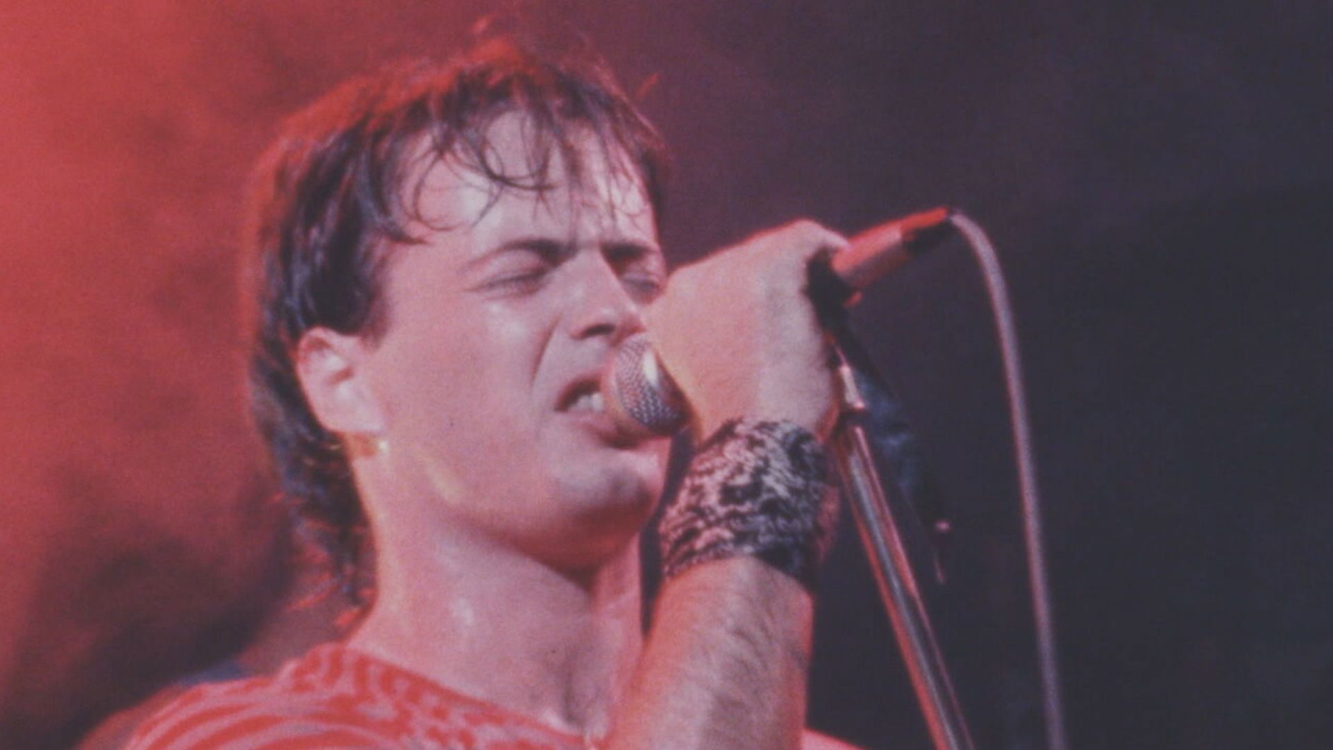 אדם בהופעה, 1987