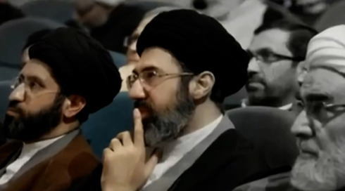 המנהיג העליון הבא: מי אתה מוג'תבא, הבן הקיצוני עוד יותר של חמינאי?