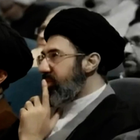 המנהיג העליון הבא: מי אתה מוג'תבא, הבן הקיצוני עוד יותר של חמינאי?