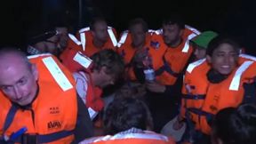 פעילי "משט החירות" לאחר השתלטות לוחמי חיל הים על הספינה, הלילה