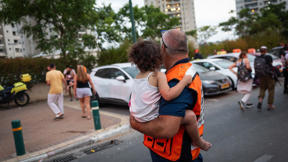 המלחמה באיראן: זירת הפגיעה הישירה בפתח תקווה
