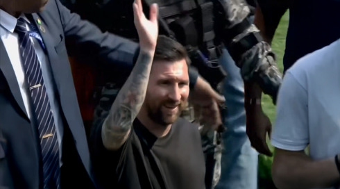 כוכב הכדורגל עלה למגרש לדקות ספורות ואכזב אלפים