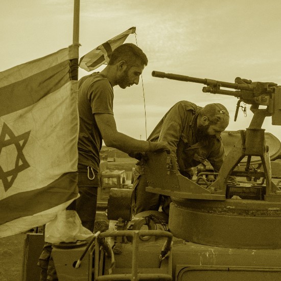 "המפקדים מעדכנים אותנו באקטואליה, אנחנו יודעים שמרגי ואנה זק ביחד"