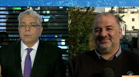 الخامسة في مكان