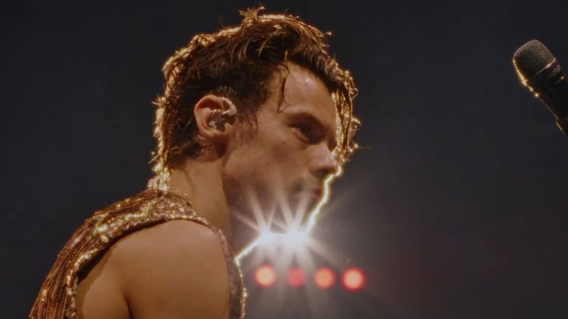 הארי סטיילס, מתוך הקליפ החדש Forever, Forever