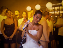  1,400 אורחים - ואינספור פוסטים: מאחורי החתונה של נועה קירל