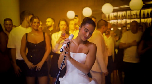  1,400 אורחים - ואינספור פוסטים: מאחורי החתונה של נועה קירל