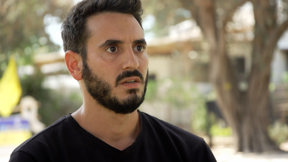 יונתן שמריז מנסה לקום בין כאב, כעס וחיים ציבוריים - ומסרב לחזור לבארי