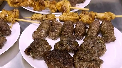 אוהבים קבב ושקמבה? מסעדת "מונקה" הבולגרית מיפו ממציאה את עצמה מחדש