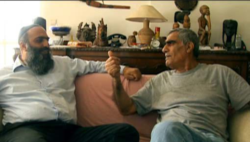 יצחק בראשי ואביו נפגשים בהפסקה מהמילואים. 12.3.2009