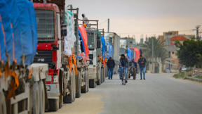 משאיות סיוע נכנסו לרצועת עזה דרך מעבר כרם שלום