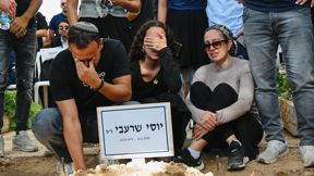 משפחת שרעבי בהלוויתו של יוסי שרעבי 