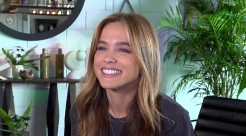 S0490981 ITEM07.00 00 56 35.Still001