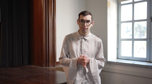  כאן מציינים - יצחק