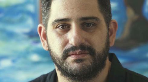 כאן שיר | קעקוע