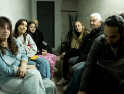 מיליוני צפיות לסרטון המקלט: תושבי הבניין שלא דמיינו שיהפכו למפורסמים