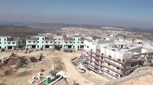 מרימים כוסית: המאחז הבורגני ביהודה ושומרון הופך לחוקי