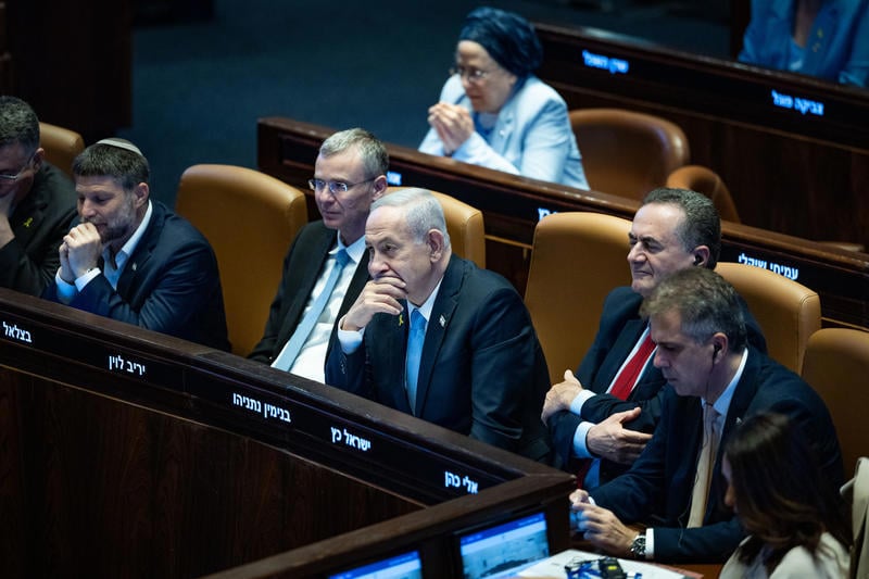 ראש הממשלה בנימין נתניהו עם השרים אלי כהן, ישראל כ"ץ, יריב לוין ובצלאל סמוטריץ'