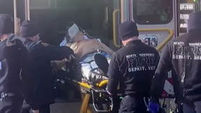 פתח באש במשחק הוקי והתאבד: טרגדיה בלונג איילנד