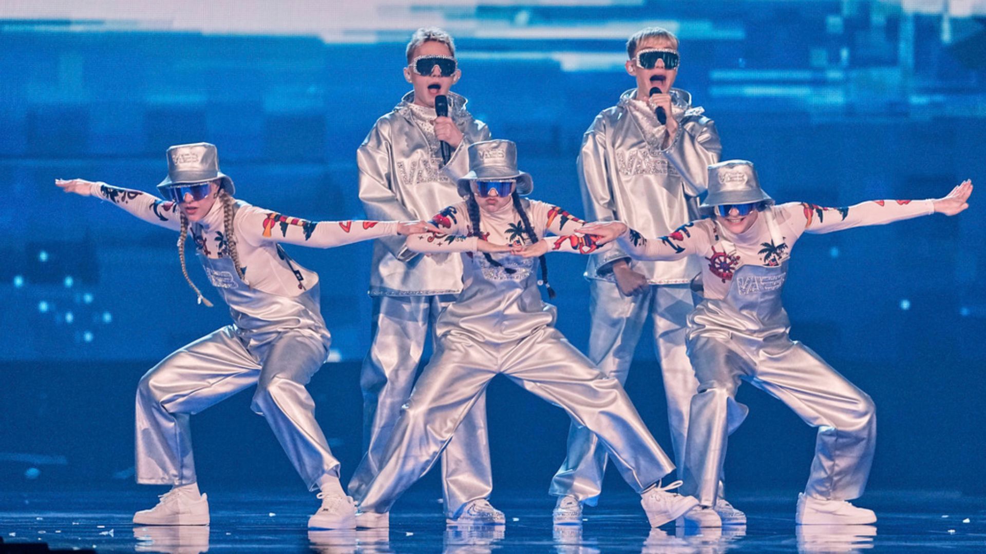 נציגי איסלנד בגמר אירוויזיון 2025 בבזל, בחודש מאי