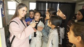 דוקותיים | המורה היהודיה מערערה