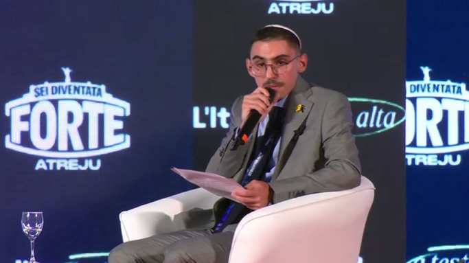 שורד השבי רום ברסלבסקי באירוע צעירי מפלגת "האחים של איטליה" 