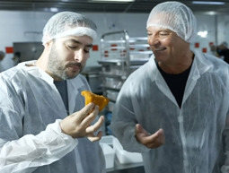 מה הילדים שלנו אוכלים? ביקור במפעל שבו מכינים את החמגשיות