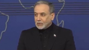 "נכנע ללחץ": האיראנים חוגגים את "כניעת טראמפ" ומכחישים מו"מ