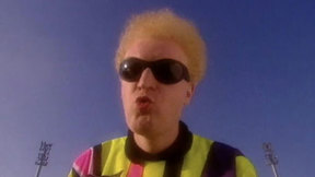 נועם רוקח השוונג של הפיתה מחשבות חשמלית. 1995