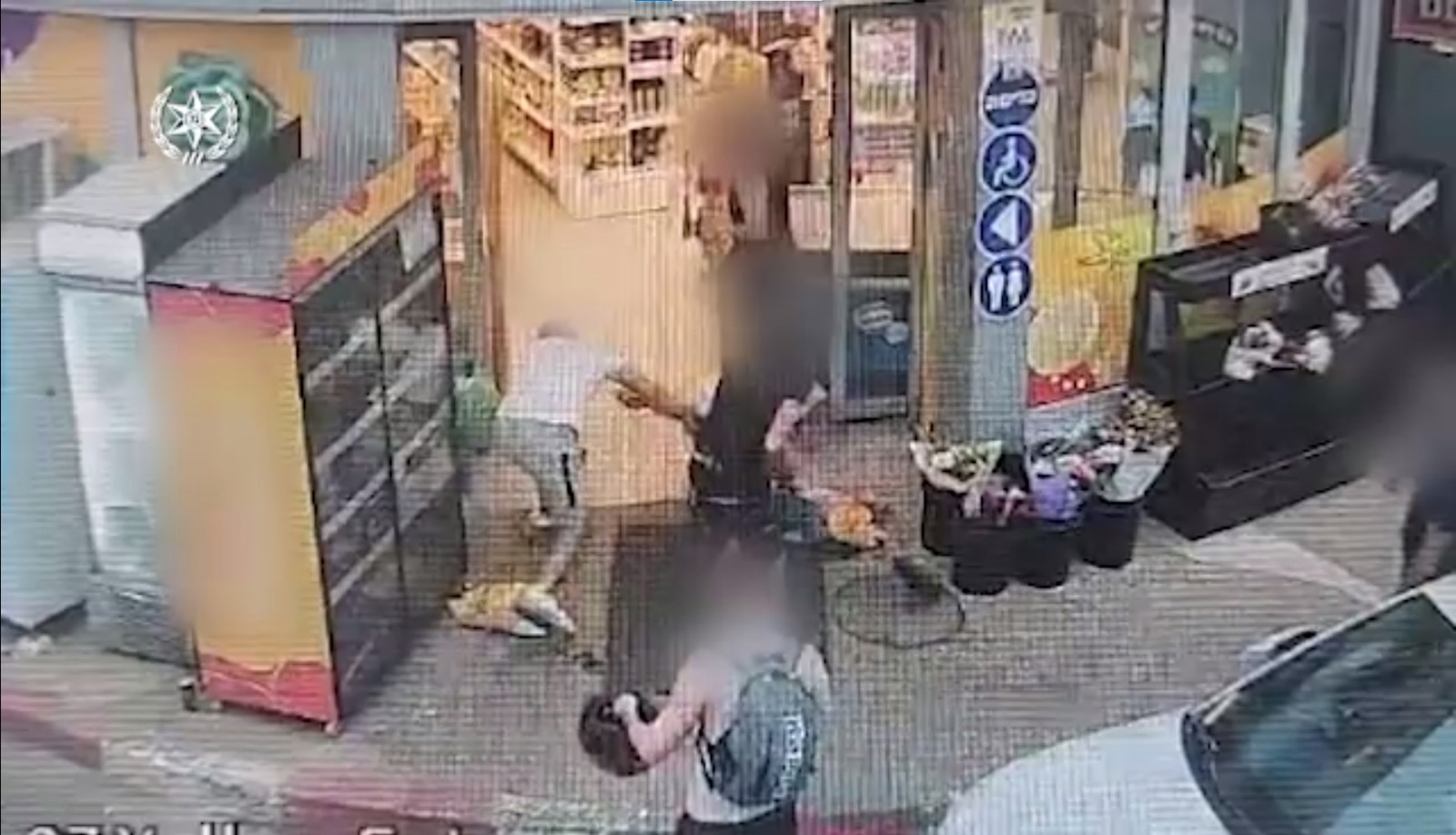 תיעוד תקיפה בחנות נוחות בקריית אונו