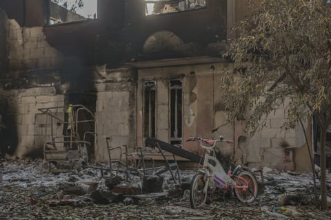 בין שיקום להנצחה, קיבוצי העוטף מוצאים את עצמם מול דילמה