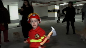 תחפושות בין האזעקות: חוגגים פורים במקלטים