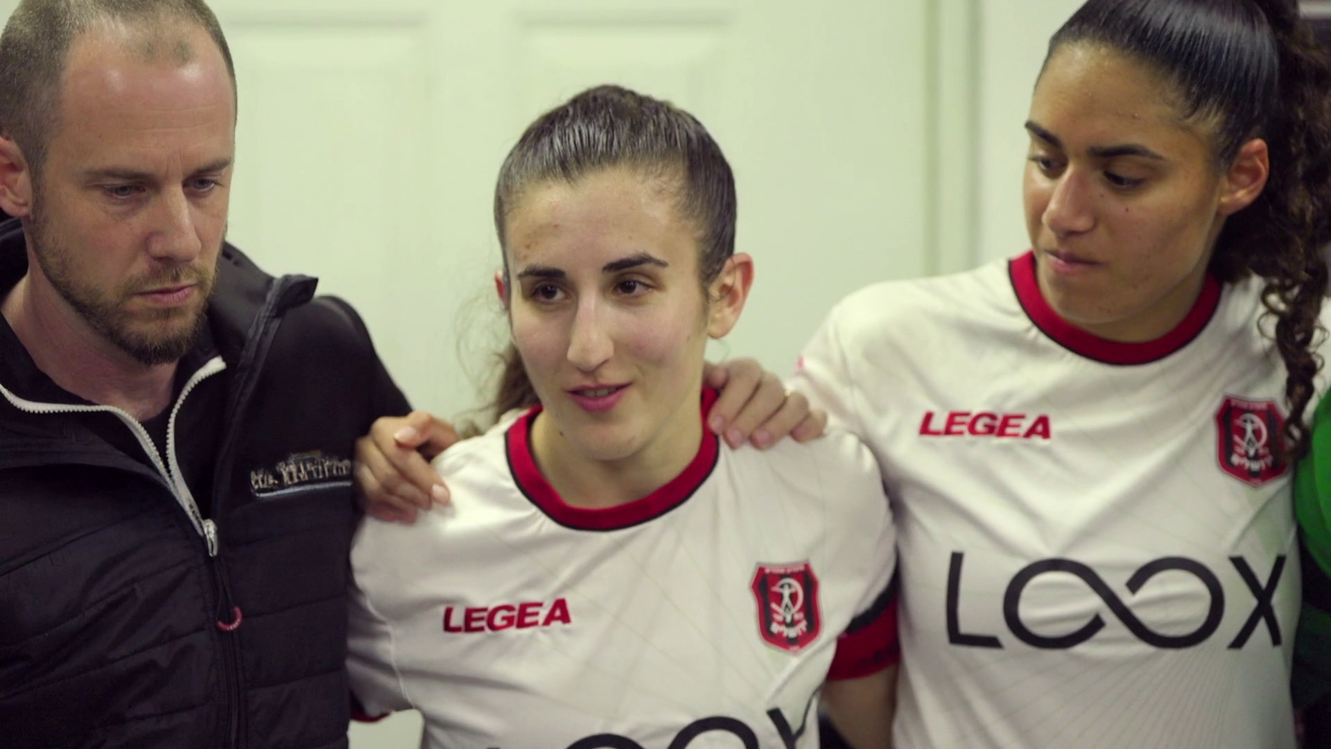 אלופות | פרק 1 - אמונה