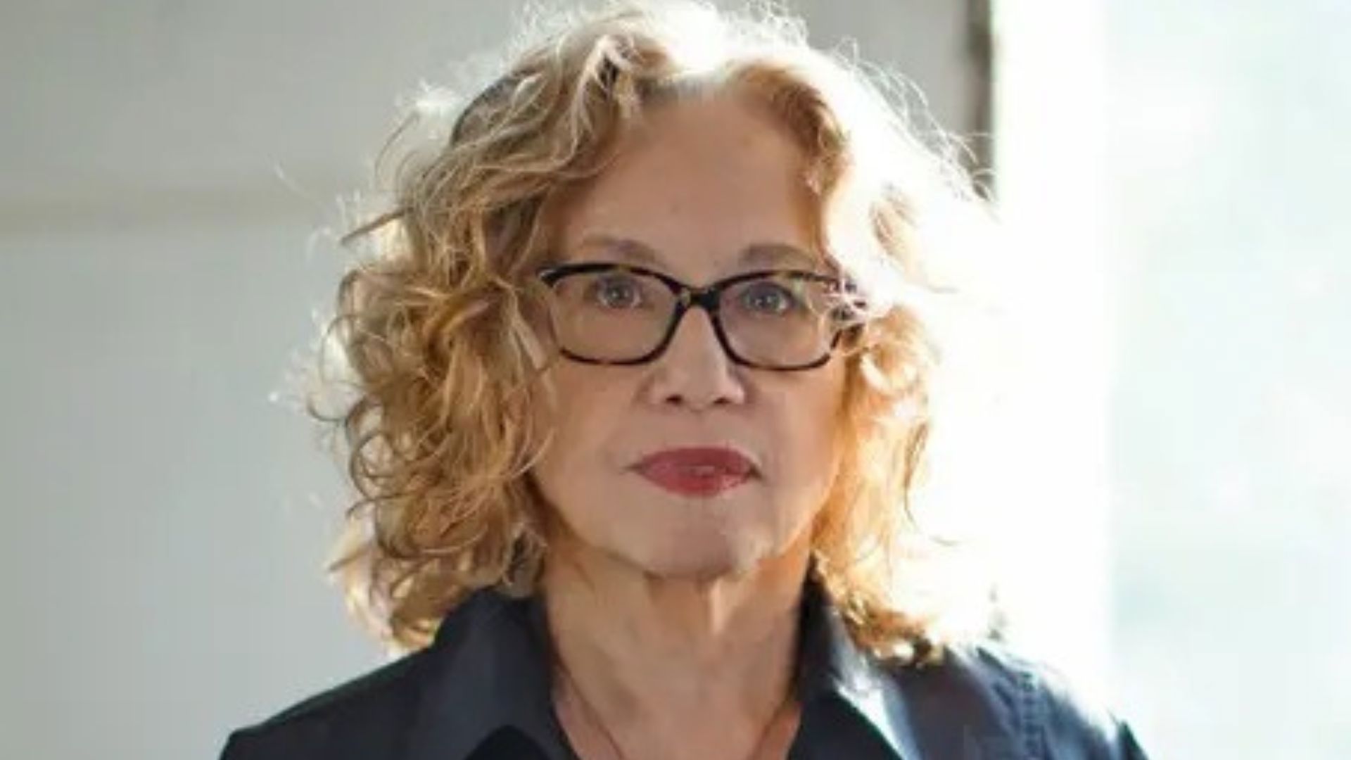 חוה אלברשטיין, ארכיון