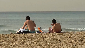 אובססיית ה"אינדקס": הטרנד החדש של בני הנוער בים שמדאיג את הרופאים